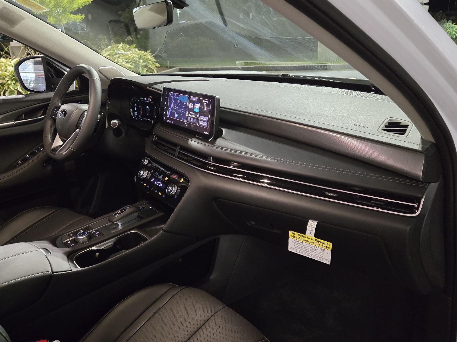 2026 Infiniti QX60 Luxe photo 16