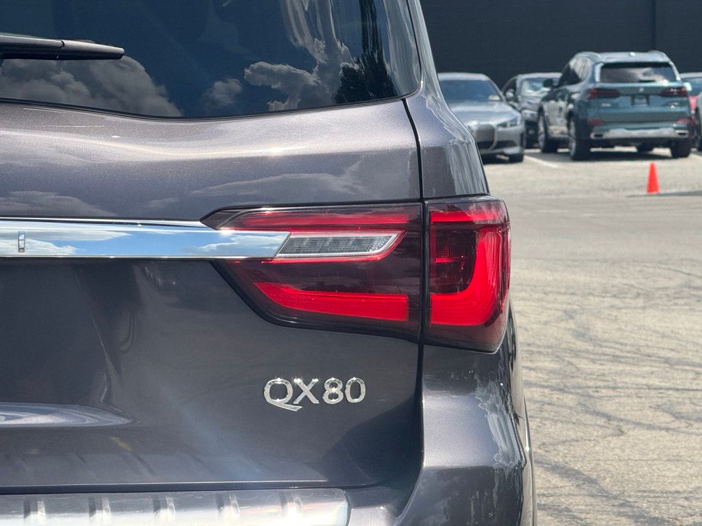 2022 Infiniti QX80 Sensory photo 3
