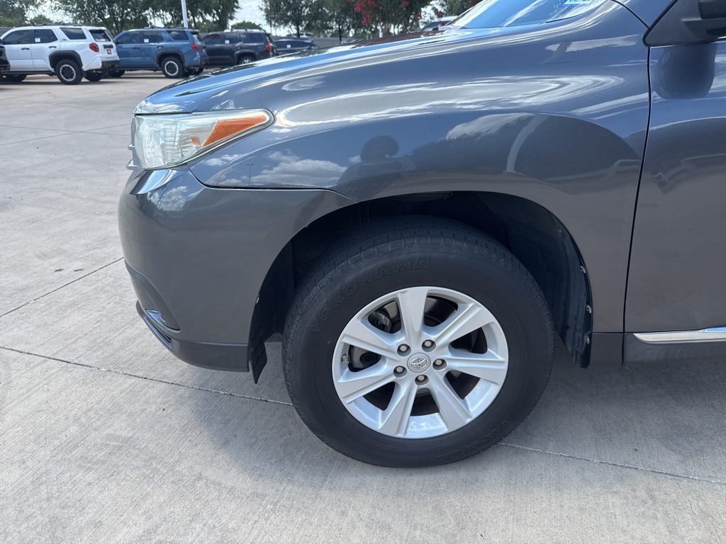Used 2013 Toyota Highlander Base with VIN 5TDZA3EH5DS044938 for sale in Irving, TX