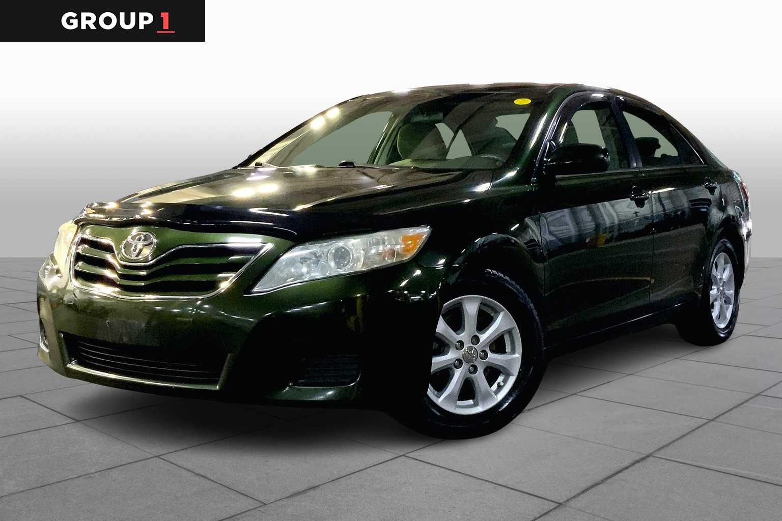 2013 Toyota Corolla LE photo 2