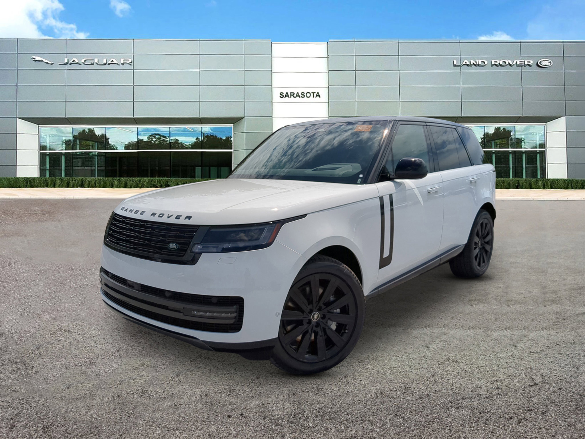 2025 Land Rover Range Rover SE's photo