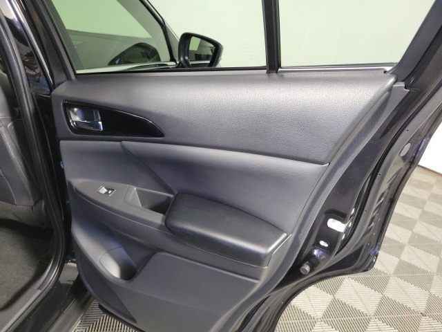 2022 Mitsubishi Eclipse Cross SEL photo 24