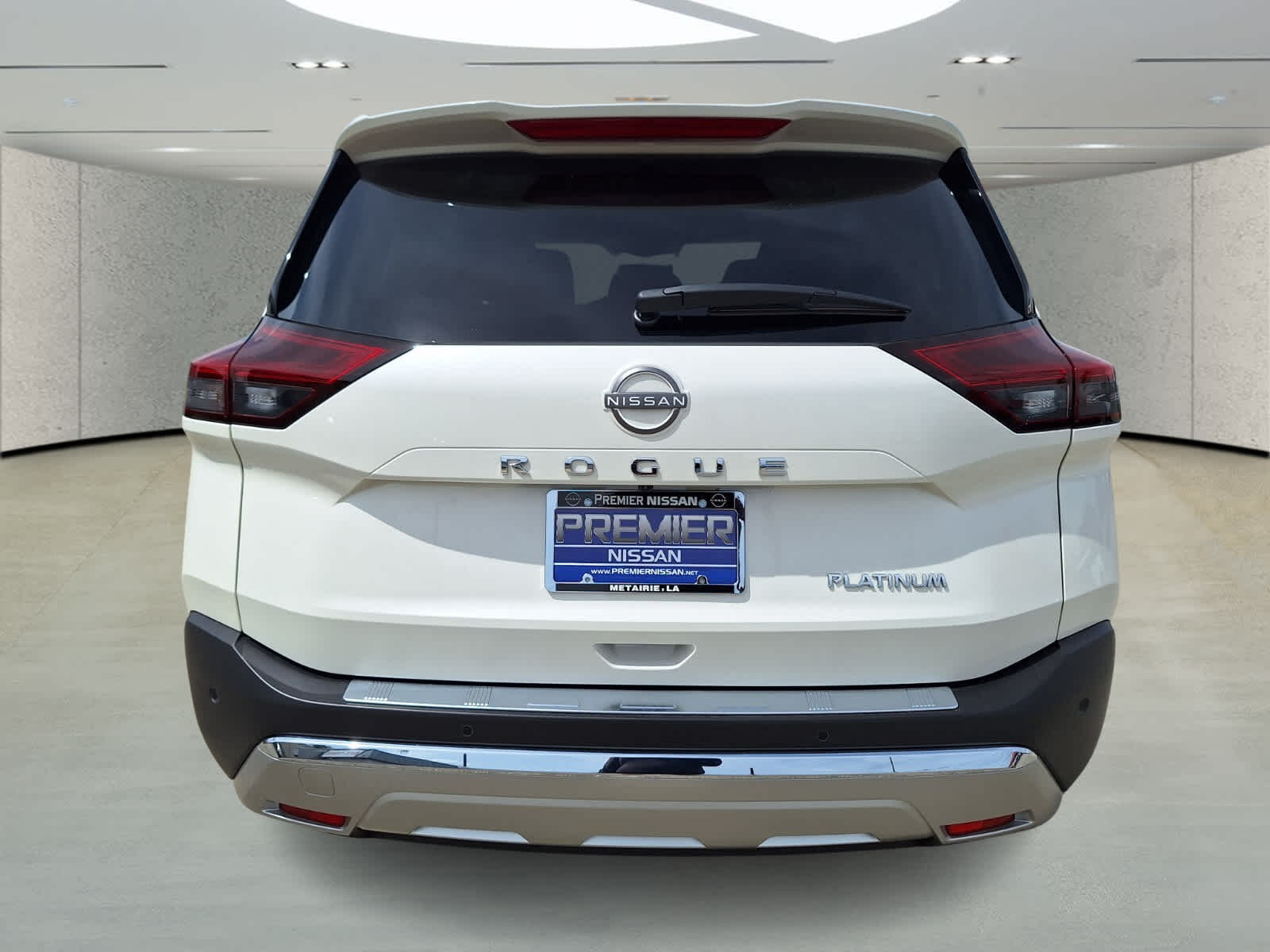 2023 Nissan Rogue Platinum photo 4