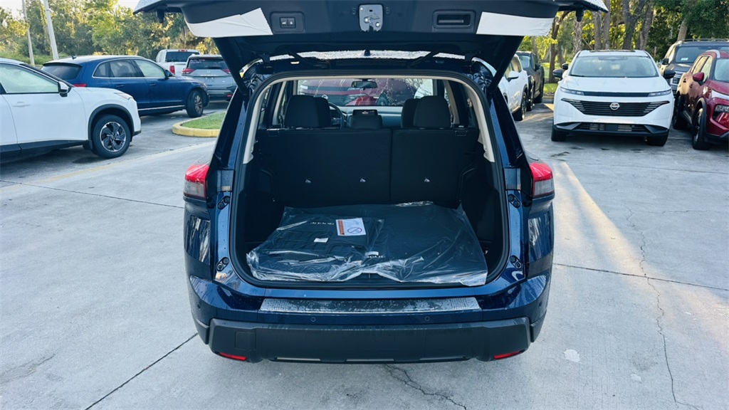 2026 Nissan Rogue SV photo 27