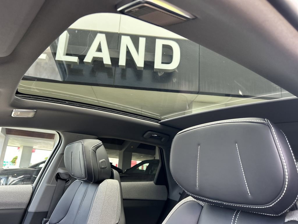 2025 Cadillac Optiq Sport photo 21