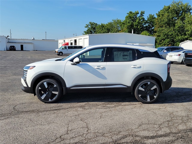 2025 Nissan Kicks SR photo 5