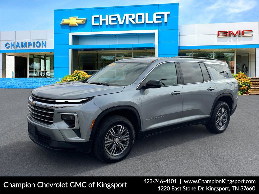 2025 Chevrolet Traverse LT's photo