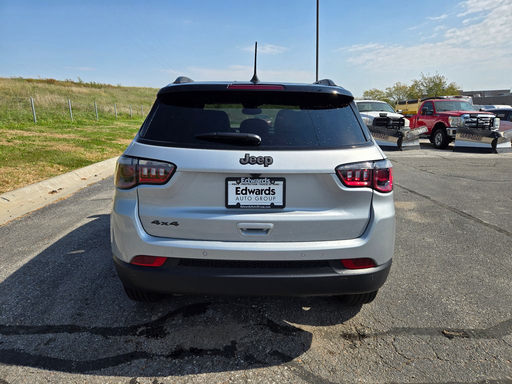 2026 Jeep Compass Limited photo 4