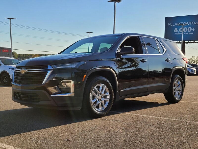 2023 Chevrolet Traverse LS photo 4