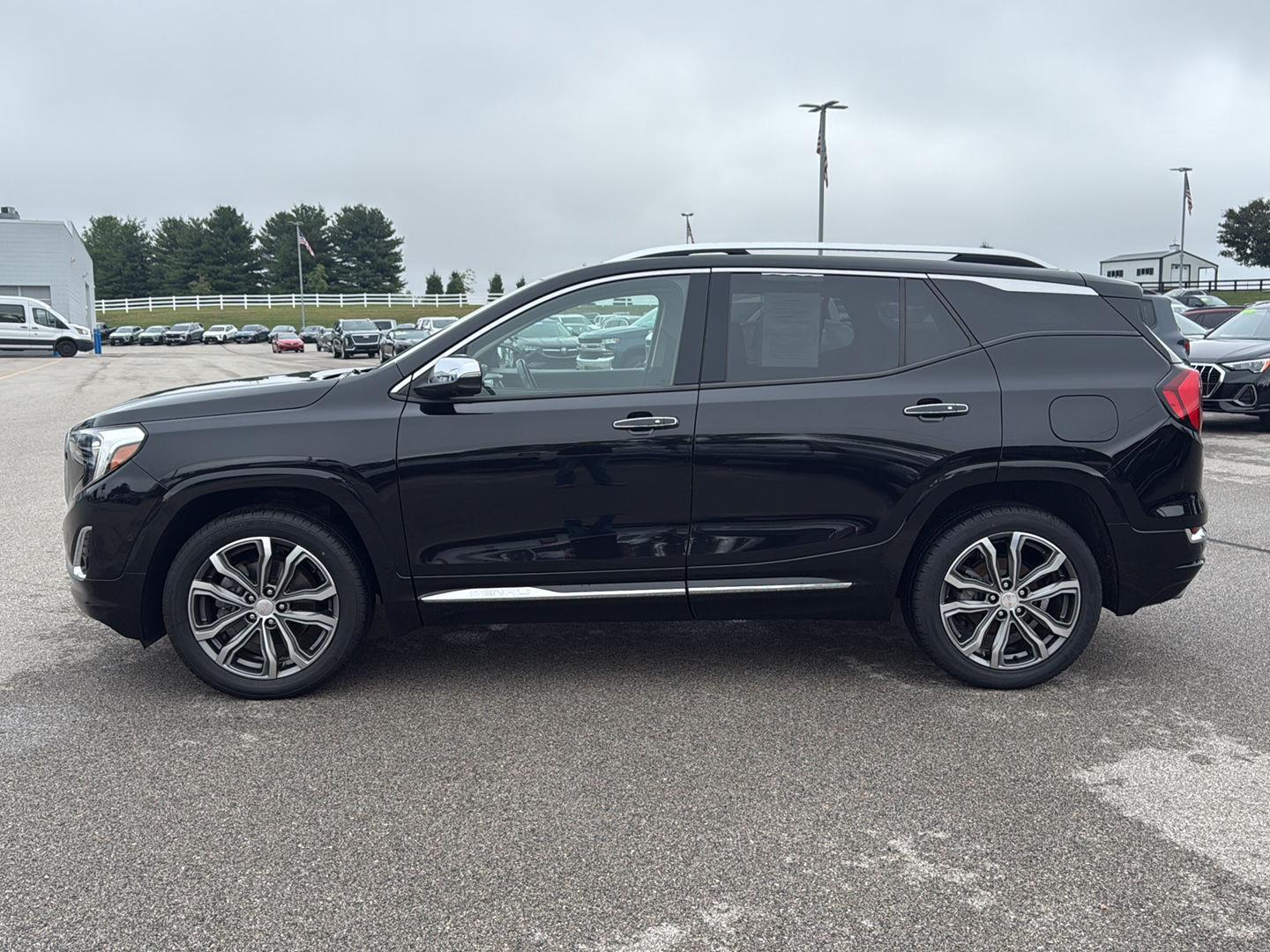 2020 Gmc Terrain Denali photo 2