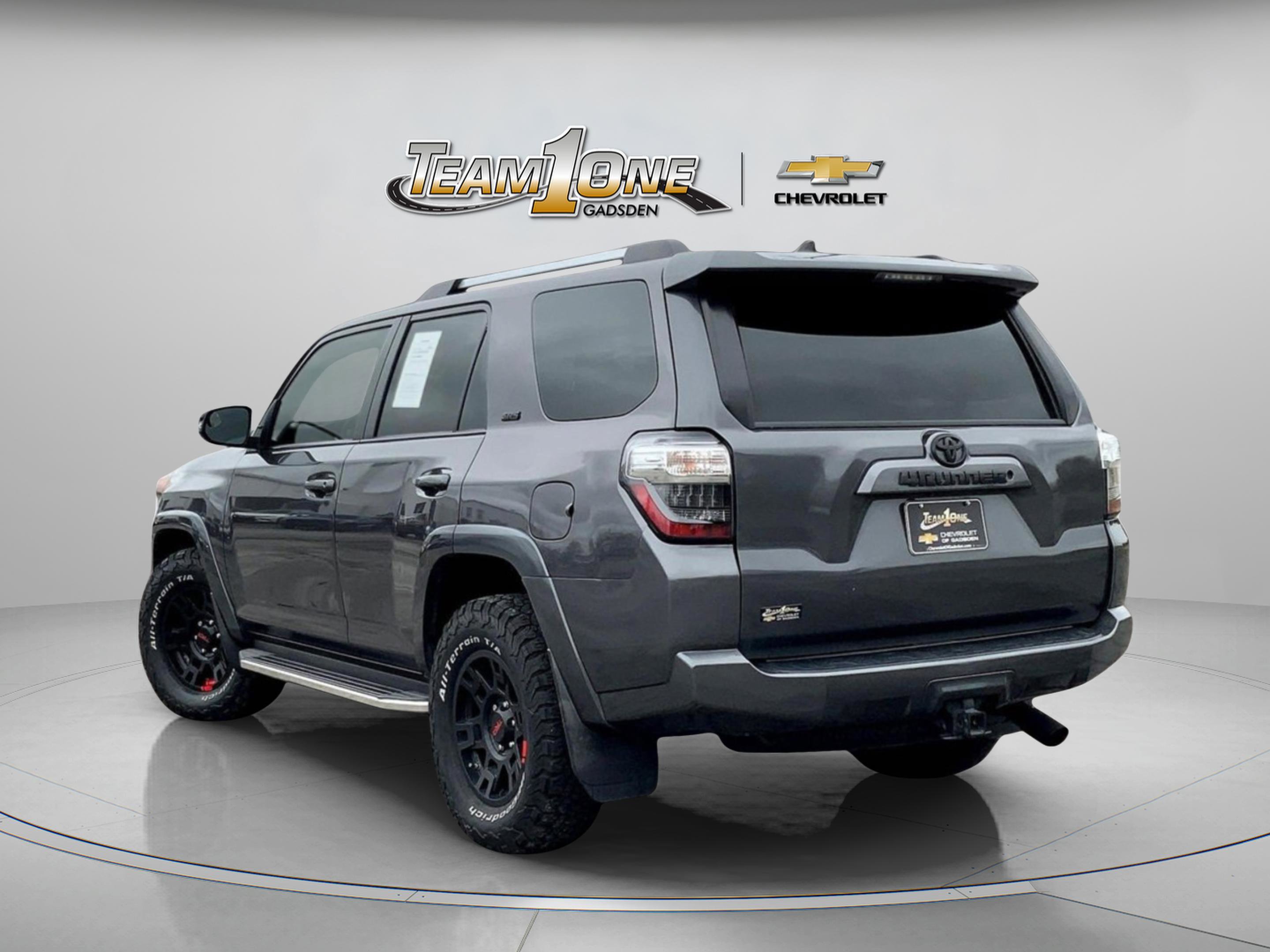 2019 Toyota 4Runner SR5 photo 3