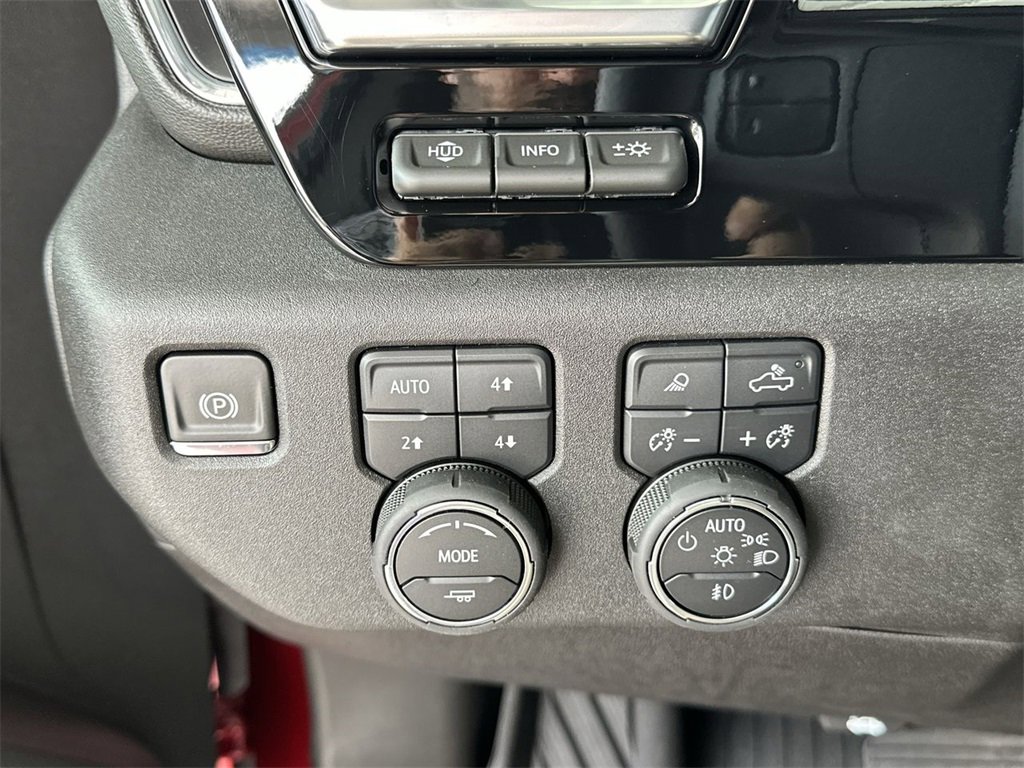 2025 Chevrolet Silverado 2500HD LTZ photo 17