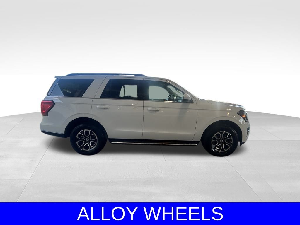 2022 Ford Expedition XLT photo 3