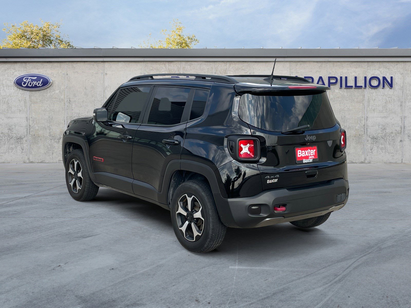 2020 Jeep Renegade Trailhawk photo 2