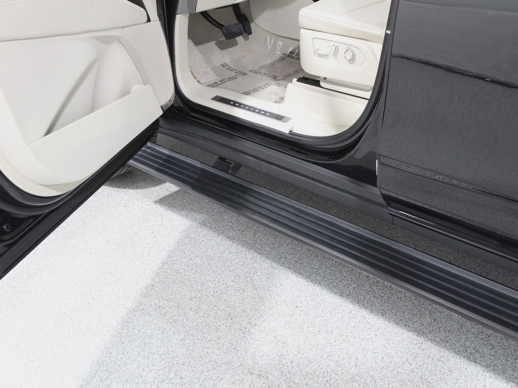 2025 Cadillac Escalade ESV Sport Platinum photo 4