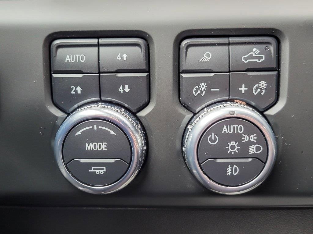 2023 GMC SIERRA - Image 18