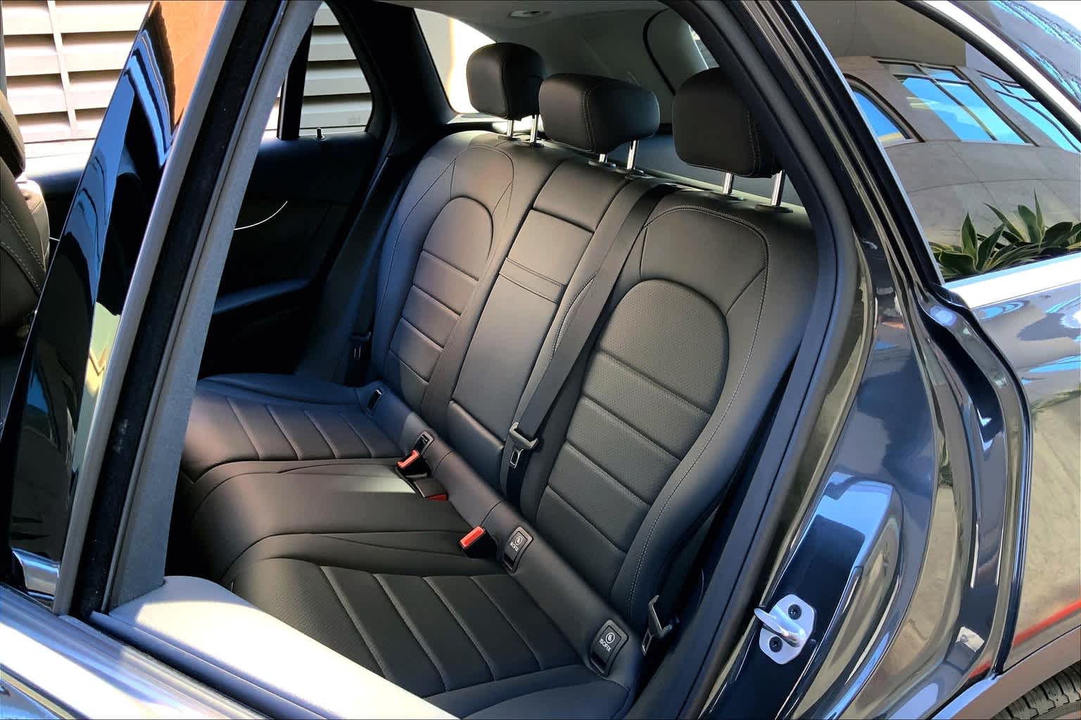 2022 Mercedes Benz GLC 300 photo 19