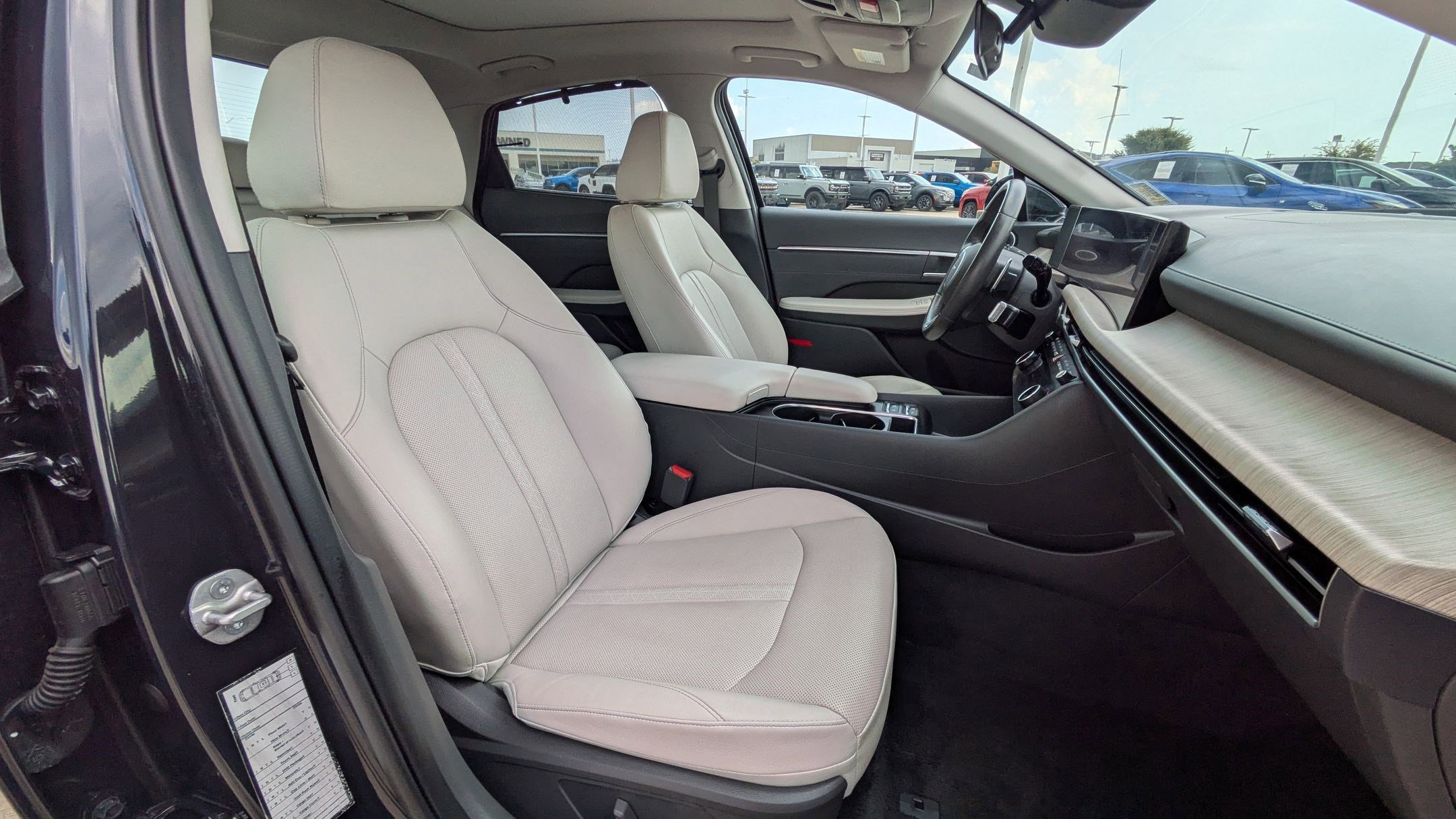 2024 Hyundai Sonata Hybrid Limited photo 29