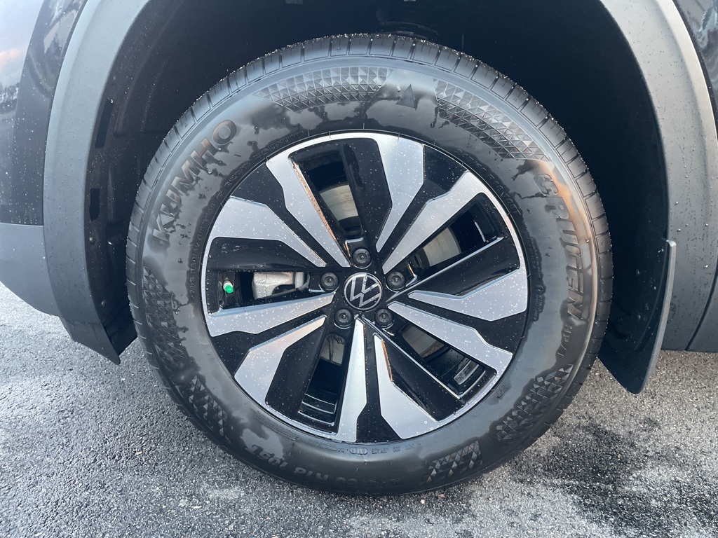 2026 Volkswagen Atlas SE photo 4