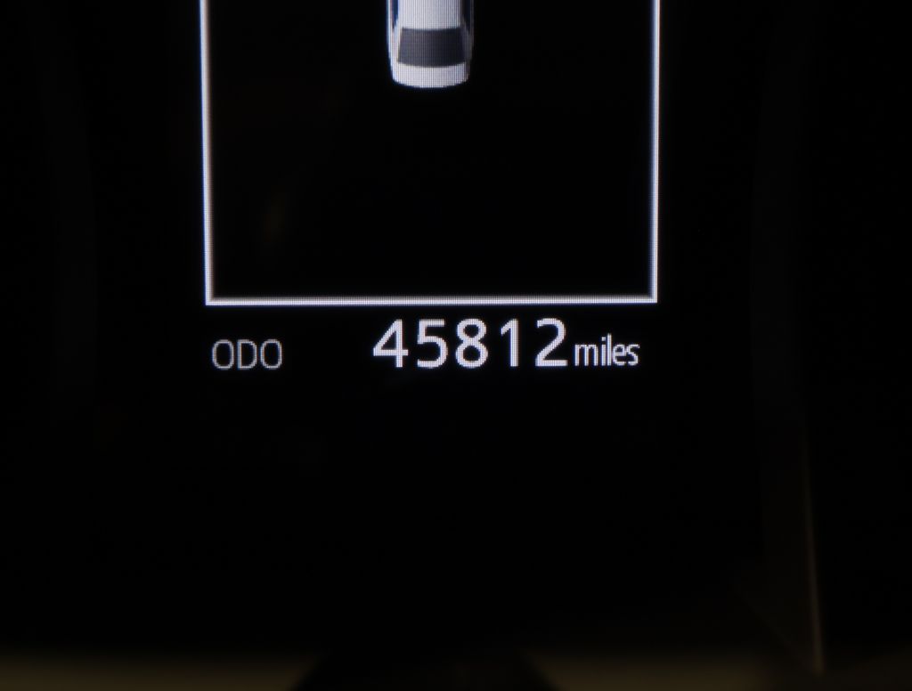 2022 Toyota Camry SE photo 9