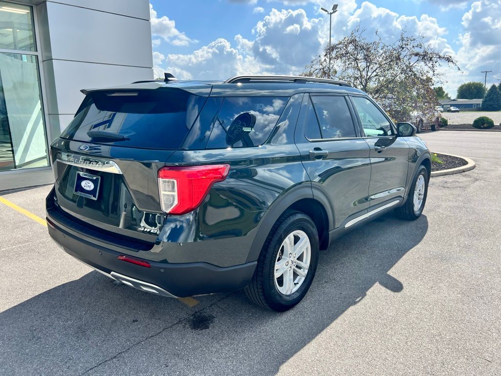 2023 Ford Explorer XLT photo 40