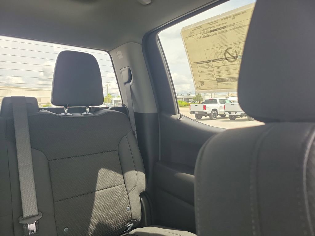 2025 Chevrolet Silverado 1500 photo 13