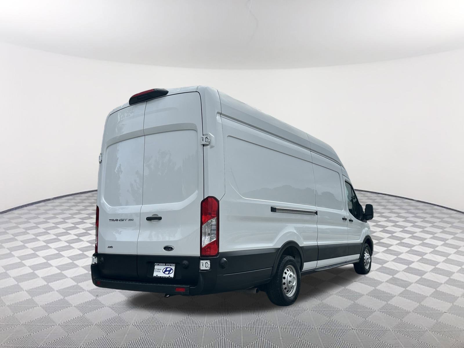 2024 Ford Transit Cargo Van photo 4
