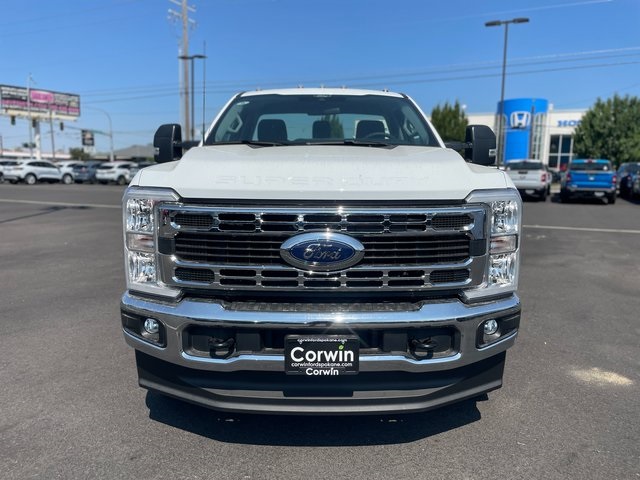 2025 Ford F-350 photo 6