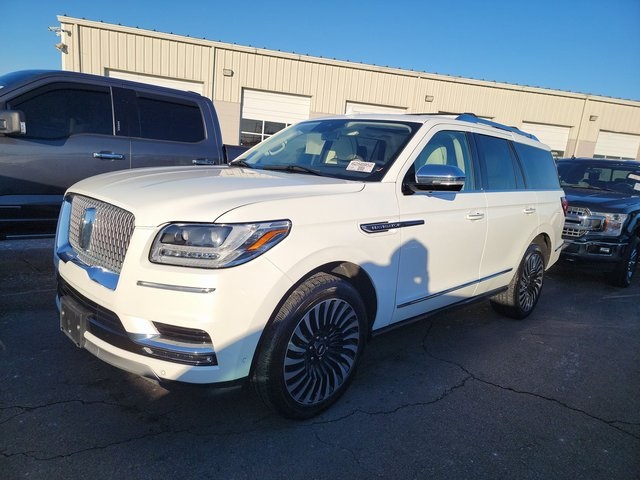 2021 Lincoln Navigator Black Label's photo