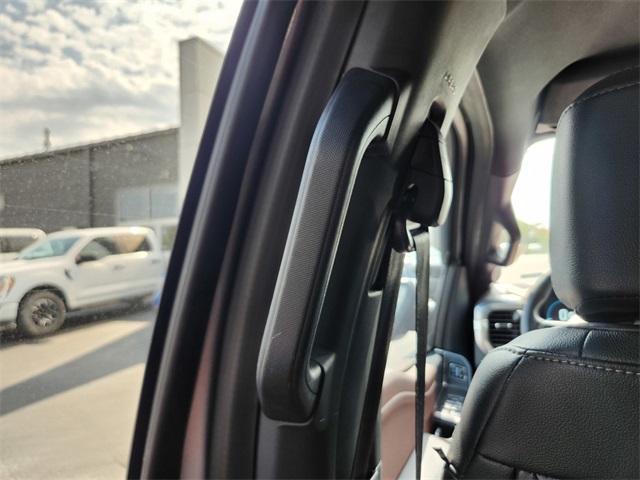 2023 Ford F-150 Lariat photo 30