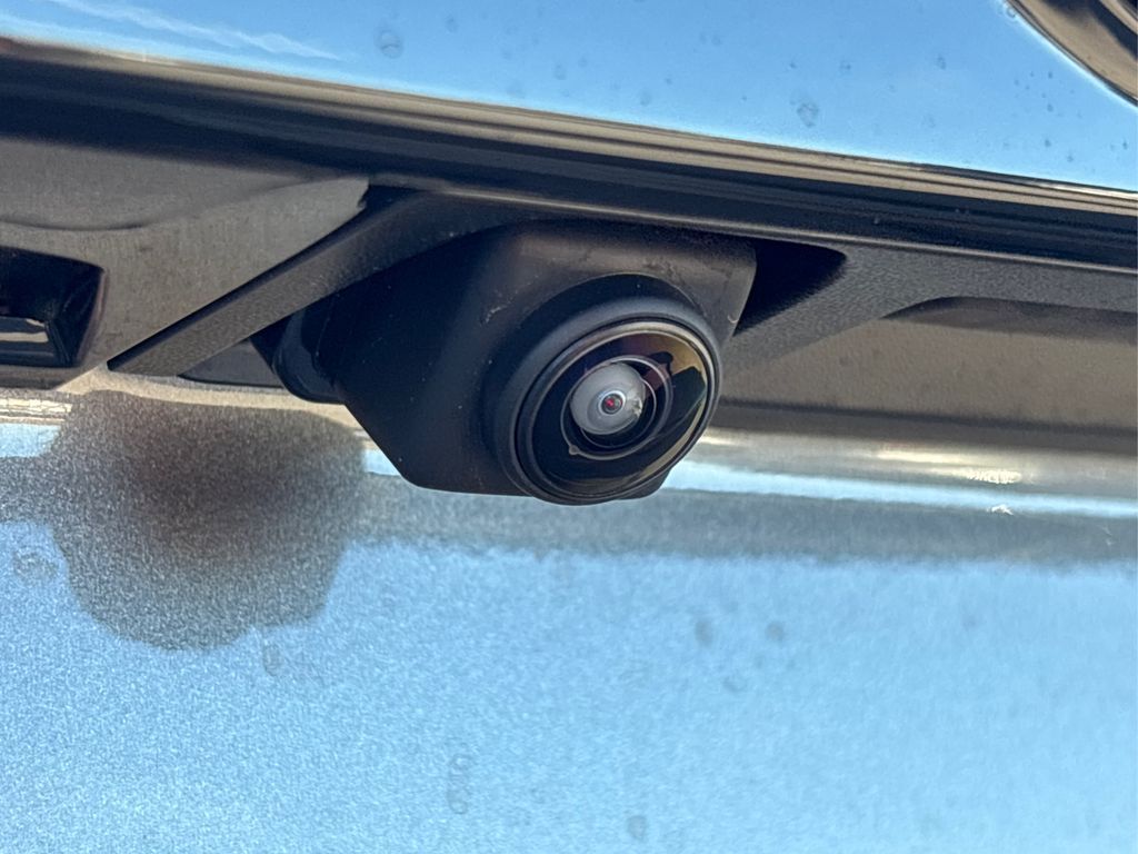 2026 Nissan Kicks SR photo 13