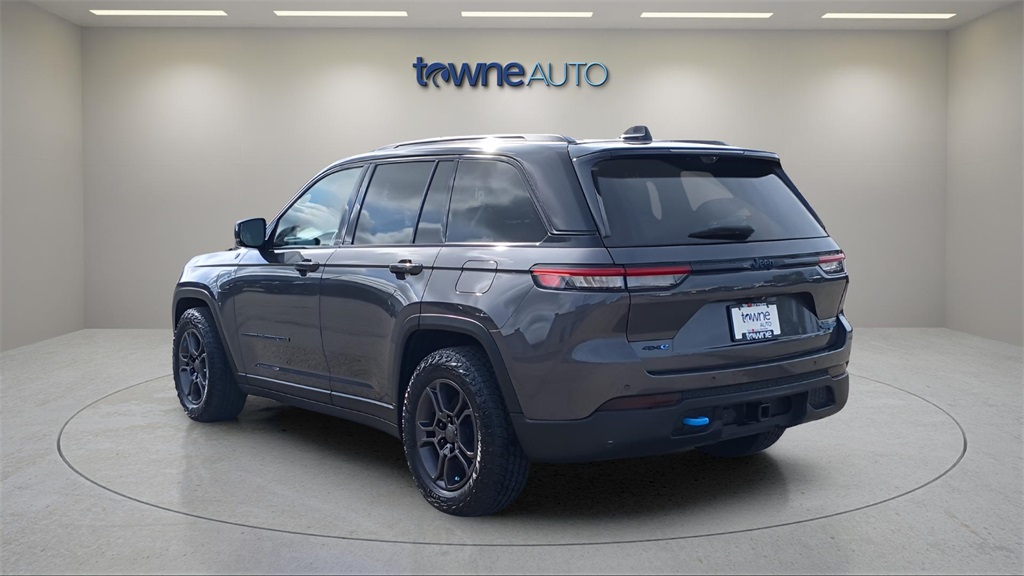 2023 Jeep Grand Cherokee Trailhawk 4xe photo 2
