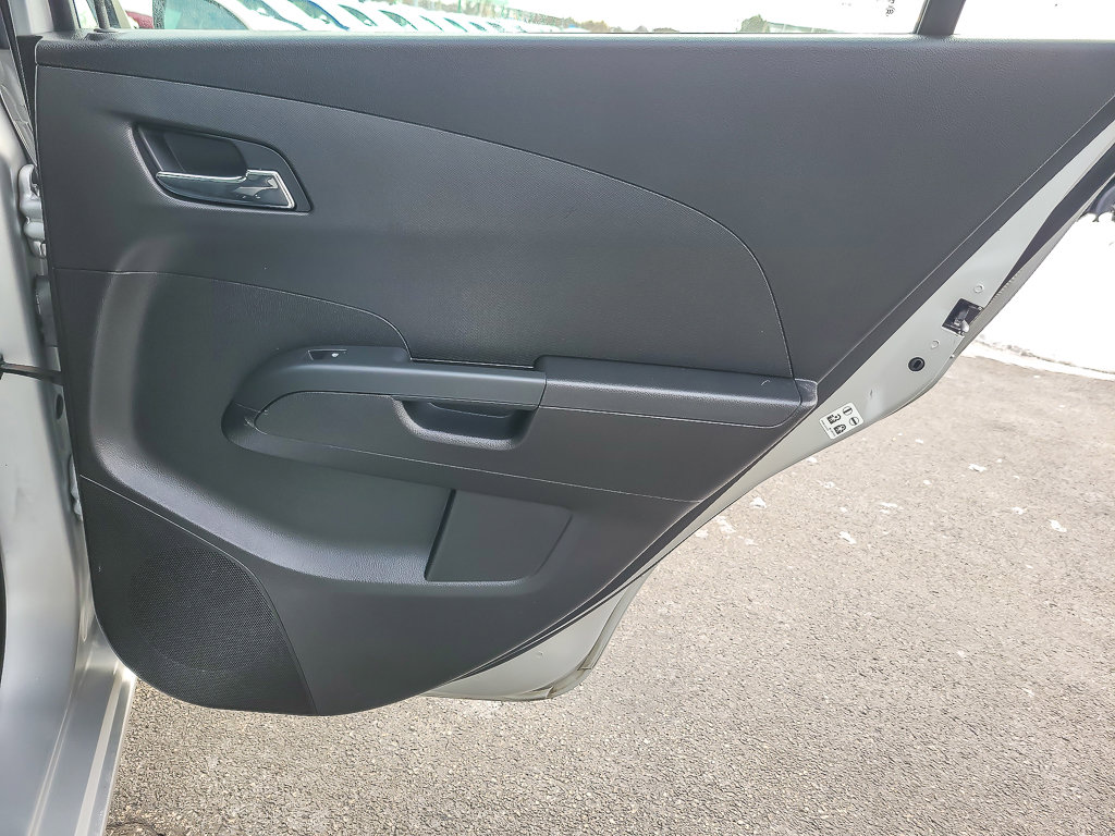 2014 CHEVROLET SONIC - Image 18