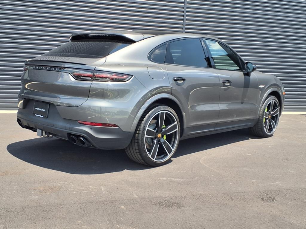2022 Porsche Cayenne E-Hybrid Coupe photo 25