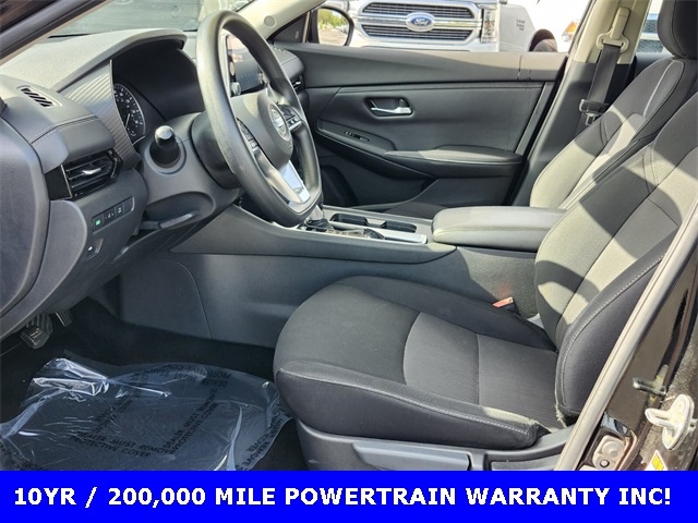 2023 Nissan Sentra SV photo 3