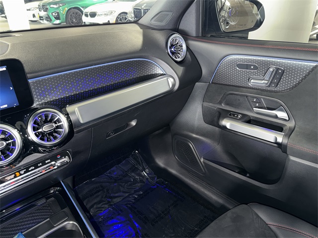 2024 Mercedes Benz GLB 250 photo 30