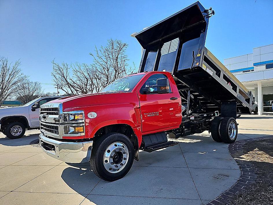 2024 Chevrolet Silverado 4500 Medium Duty Chassis Cab Work Truck's photo