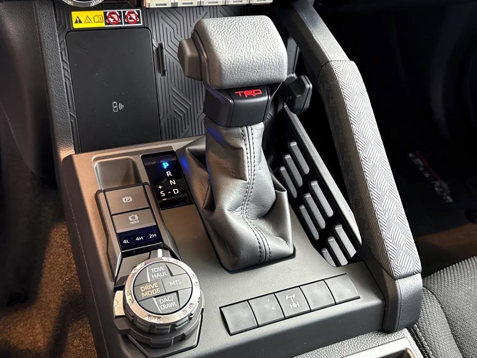 2025 Toyota 4Runner TRD Off-Road photo 11