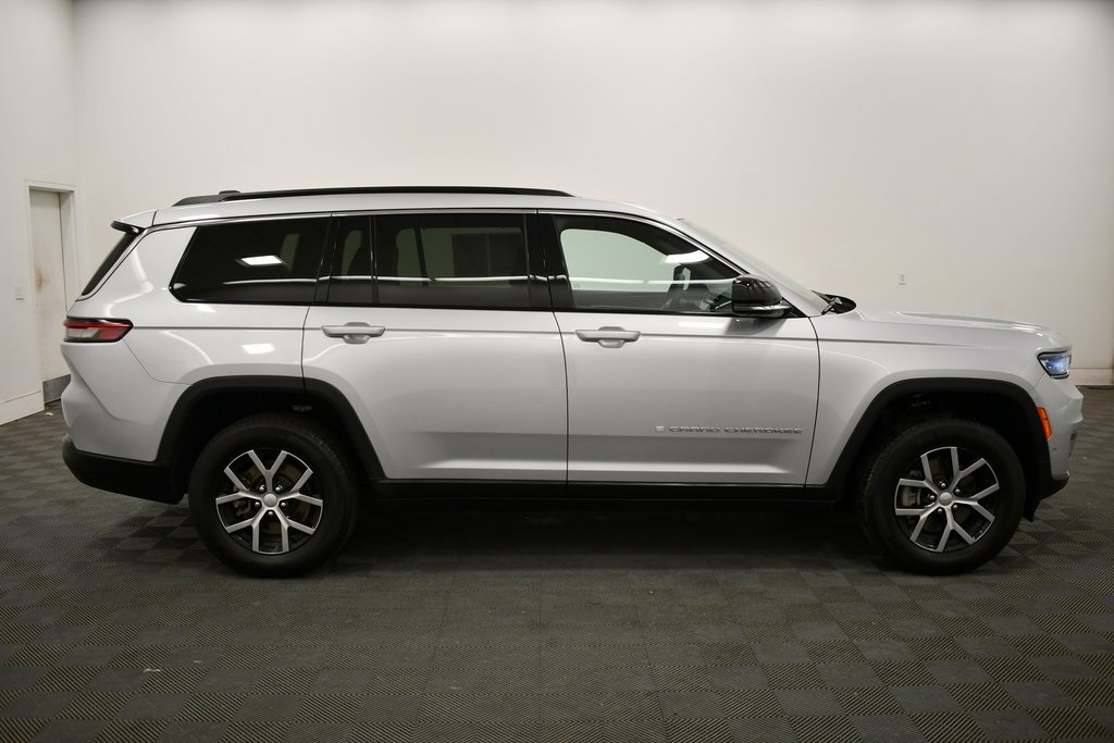 2024 Jeep Grand Cherokee Limited photo 9