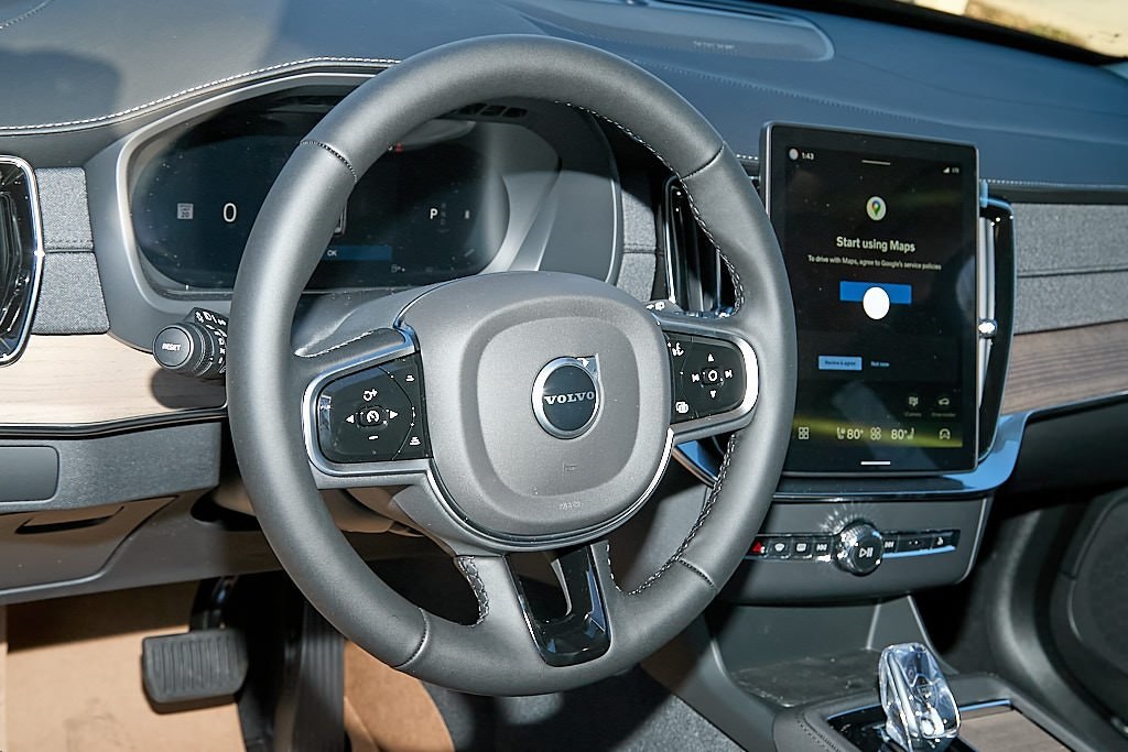 2026 VOLVO XC90 - Image 12