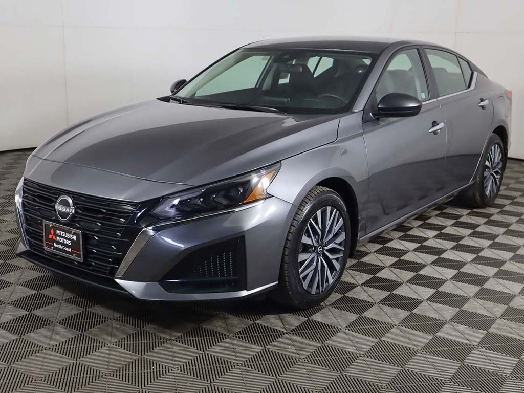2024 Nissan Altima 2.5 SV photo 4