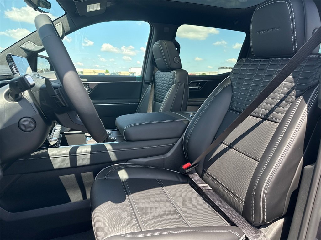 2025 Gmc Sierra EV Denali photo 16