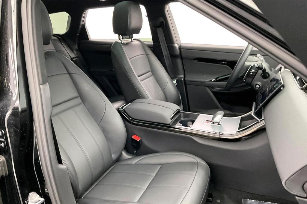 2025 Land Rover Range Rover Evoque S photo 3