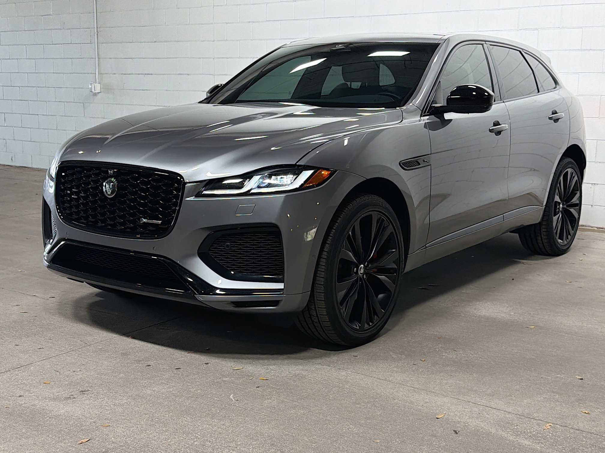 2024 Jaguar F-PACE R-Dynamic S