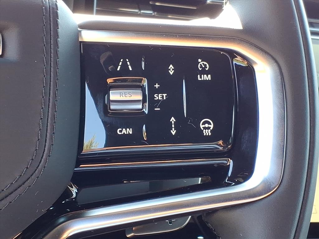 2025 Land Rover Range Rover Sport SE photo 14