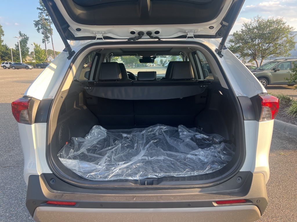 2024 Toyota RAV4 Hybrid Limited photo 9