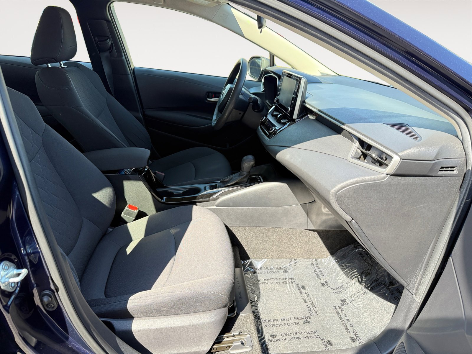 2020 Toyota Corolla Hybrid LE photo 18