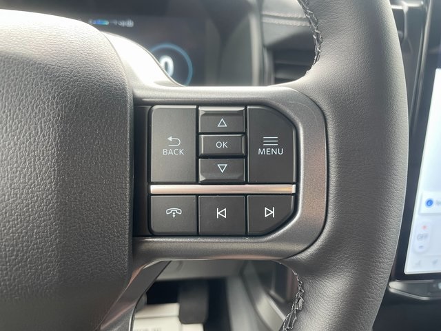 2025 Ford F-150 Lightning Lariat photo 22