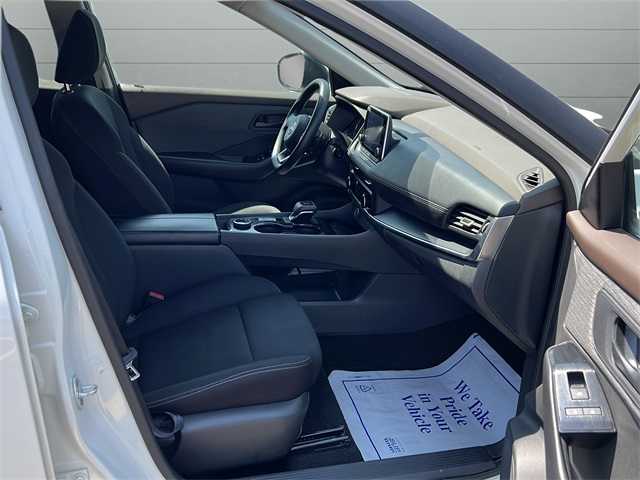 2023 Nissan Rogue S photo 26