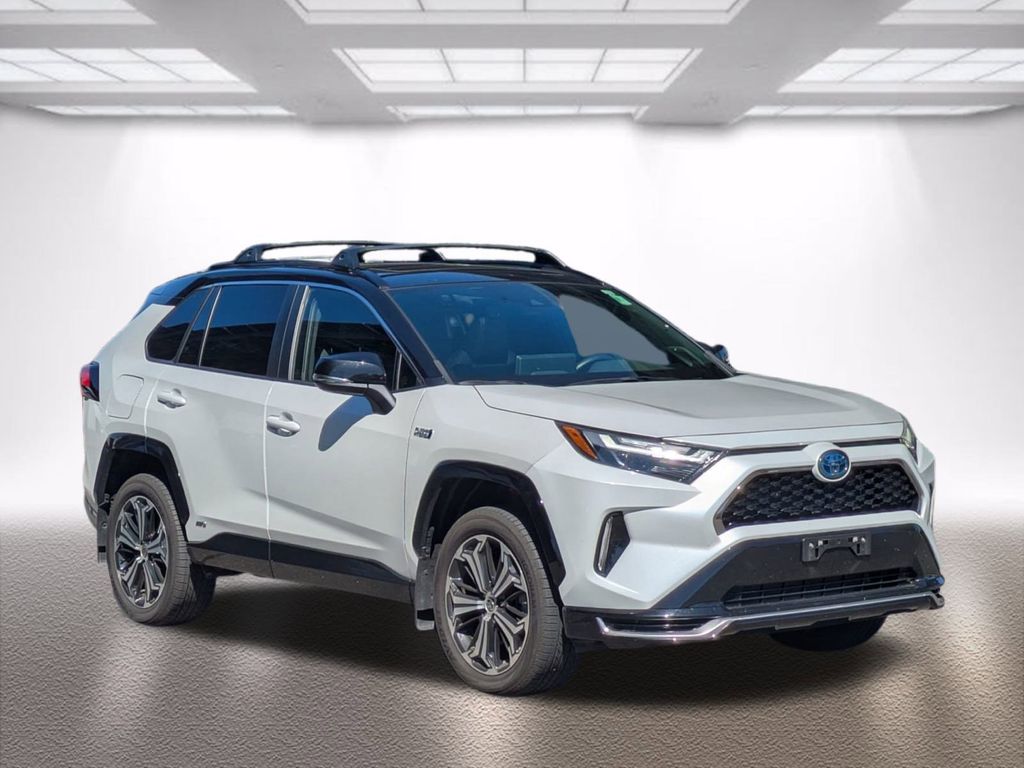 2023 Toyota RAV4 XSE's photo
